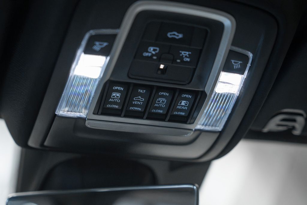 RAM TRX 6,2 HYDRO BLUE 1.HAND - Bild 40