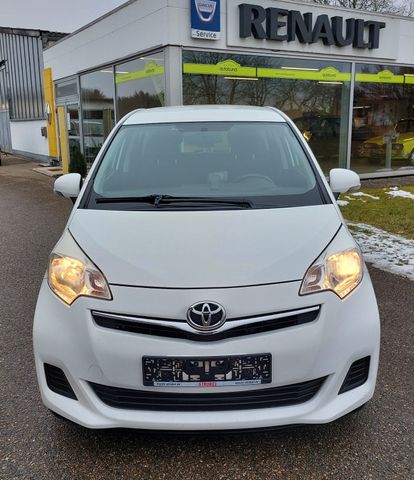 Toyota Verso-S Cool Standhzg. Navi Klima Top!!