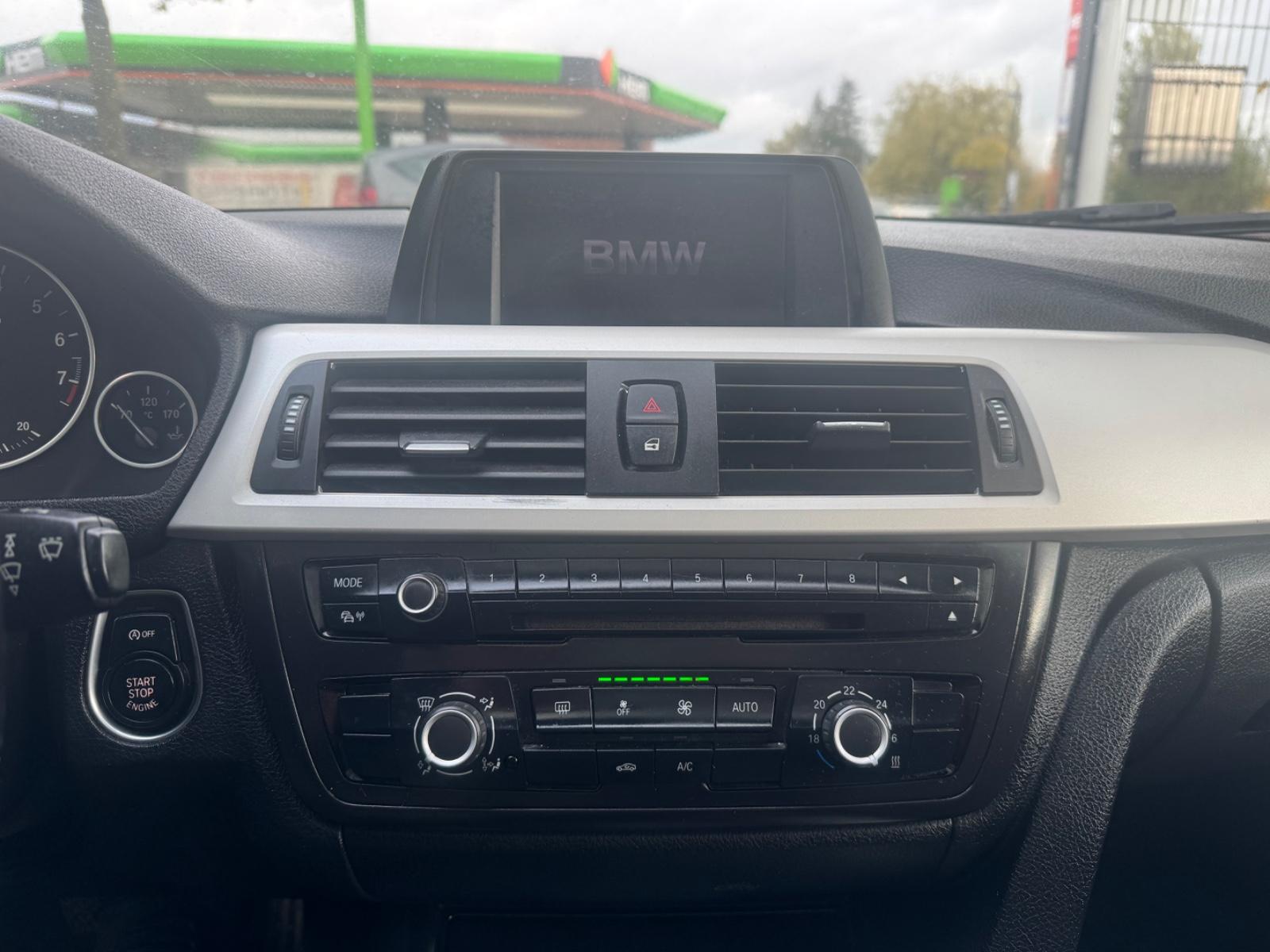 BMW Série 3 320i Touring BVA 184ch - Toit ouvrant - Clim - Régulateur de vitesse - Attelage