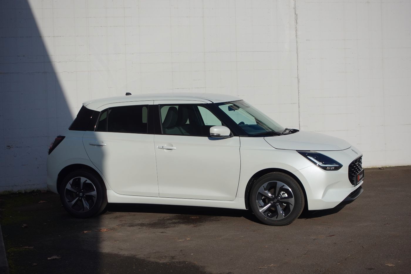 Fahrzeugabbildung Suzuki Swift Comfort+ 1.2 MildHybrid Navi,Kamera,Sitzhz