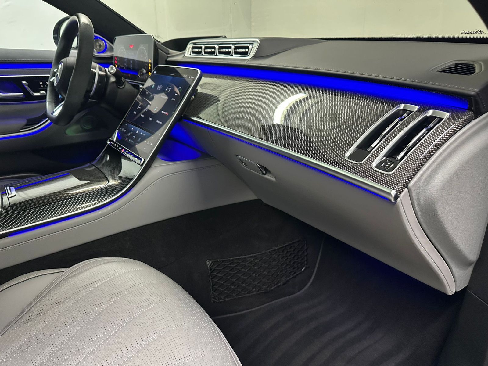 Fahrzeugabbildung Mercedes-Benz S 63 E Performance L *KERAMIK*TV*PANO*