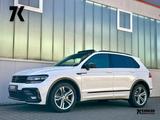 Volkswagen Tiguan 2.0TSI 4Motion Highline R-LINE *PANO|AHK* - Volkswagen Tiguan Gebrauchtwagen in Mülheim (Ruhr)