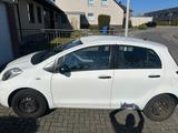 Toyota Yaris 1,0-l-VVT-i - - Toyota in Mönchengladbach
