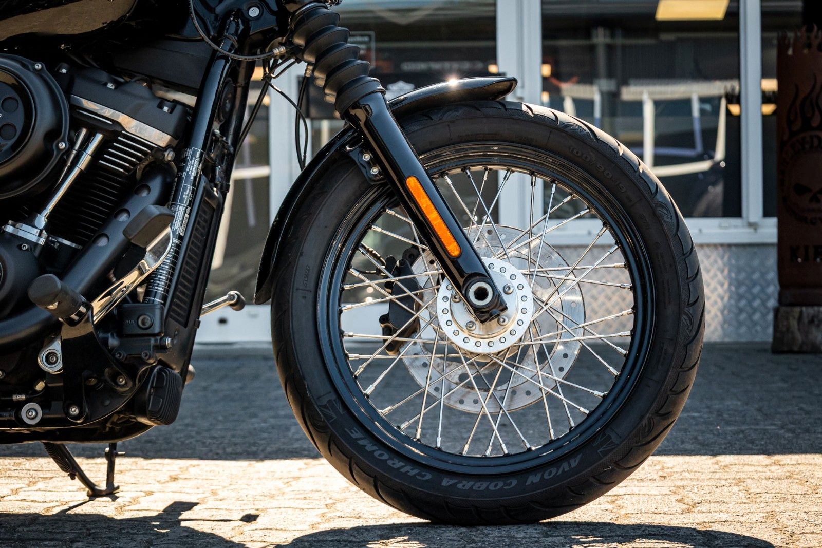 Fahrzeugabbildung Harley-Davidson STREET BOB FXBB - Heckumbau 200er Hinterreifen