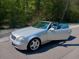 Mercedes-Benz 230