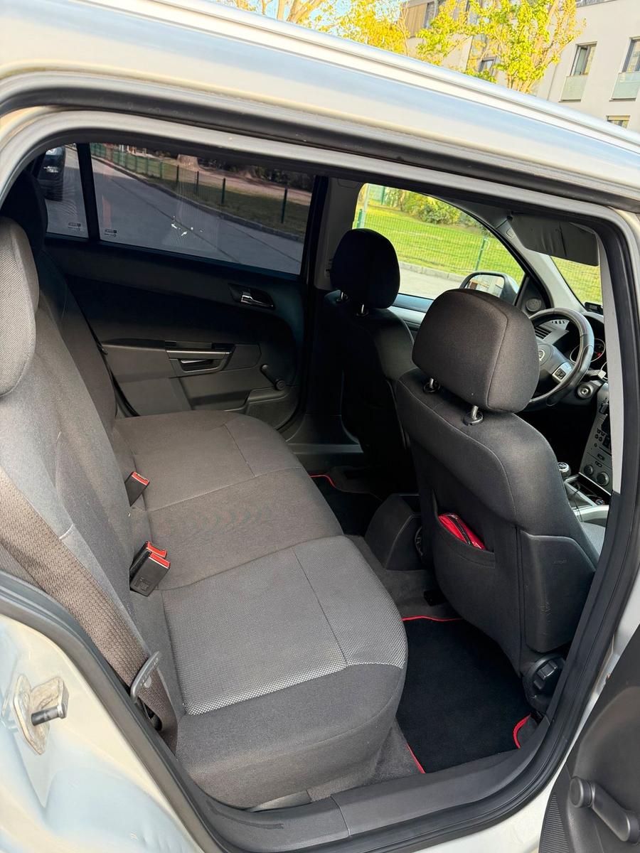 Opel Astra 2009 — photo 7