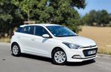 Hyundai i20 1.2 Gepflegt Neuer Tüv  - Hyundai i20 Gebrauchtwagen in Frankfurt