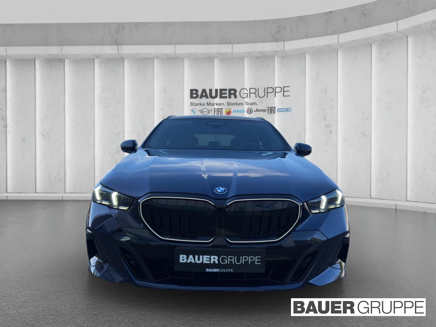 BMW 530 e M Sport Touring Park-Assistent Sportpaket 