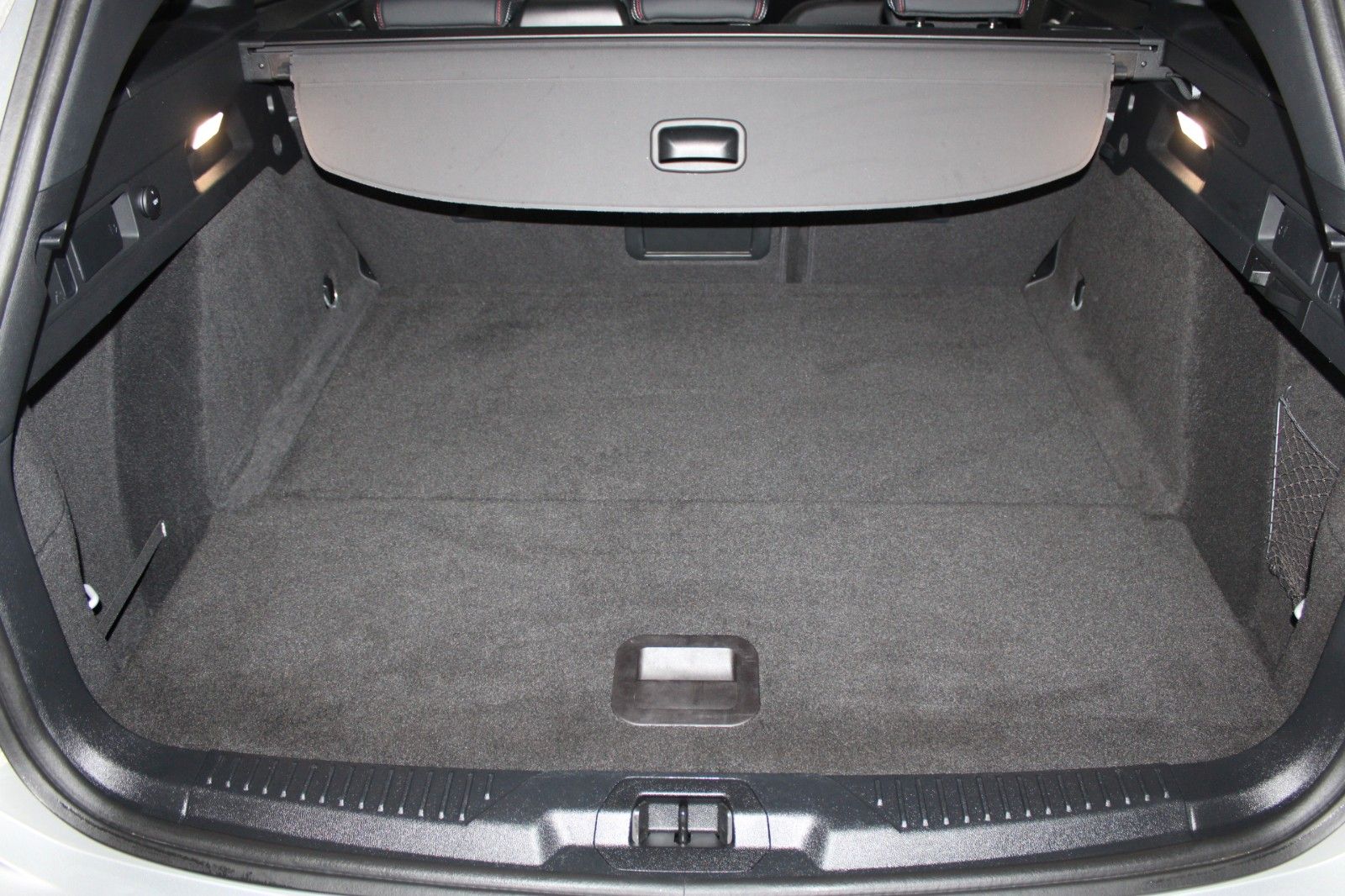 Fahrzeugabbildung Ford Focus ST-Line X Aut. LED ACC Leder Pano HUD Wint