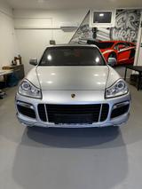 Porsche Cayenne Turbo Turbo - silberne Porsche Cayenne