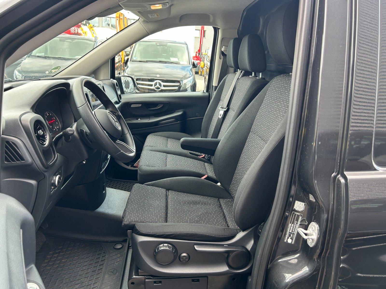 Fahrzeugabbildung Mercedes-Benz Vito 116 CDI 9G Extral Klima Kamera MULTIBEAM