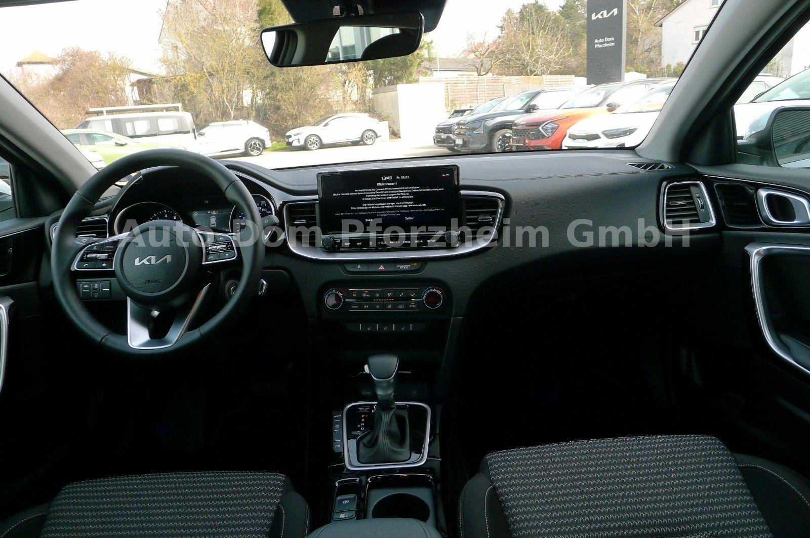 Kia CEED SW 1,5T DCT Spirit /UVO/NAVI/Kamera/LED