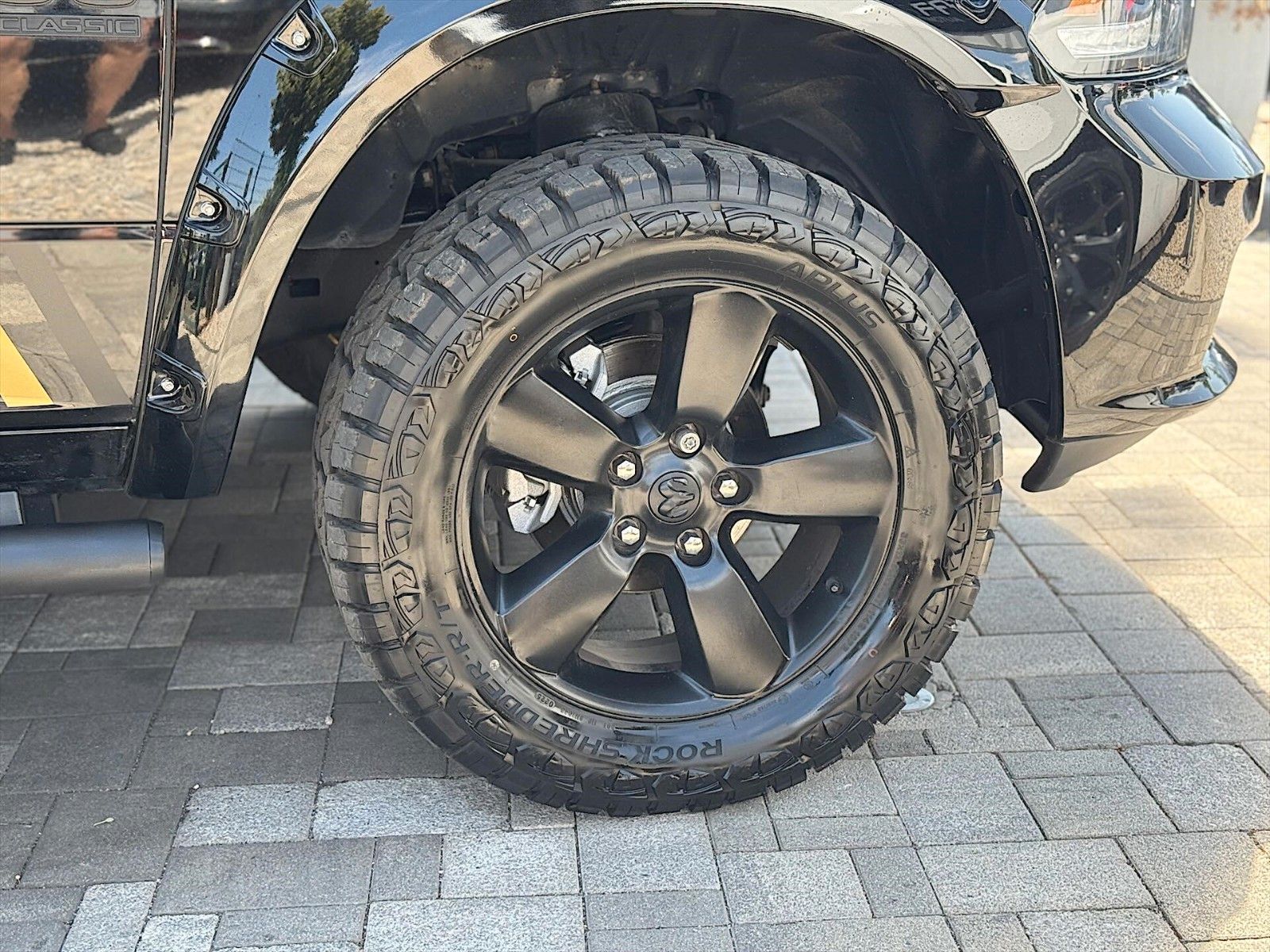 Fahrzeugabbildung Dodge RAM 5.7 V8 HEMI SPORT Offroad NIGHT 4x4 LED