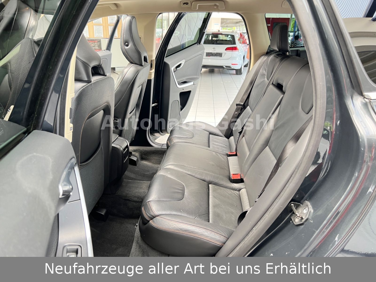Fahrzeugabbildung Volvo XC60 Summum*4x4*2Hd*AHK*Kamera*Leder*Memory*Pano
