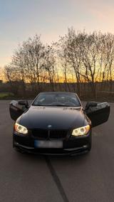 BMW 330i E93 Cabrio - BMW 330 mit Benzin-Antrieb: Cabrio, Automatik