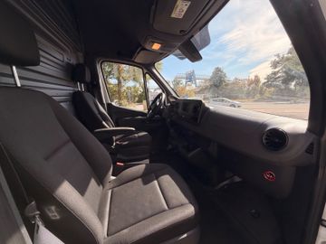 Mercedes Sprinter - 11