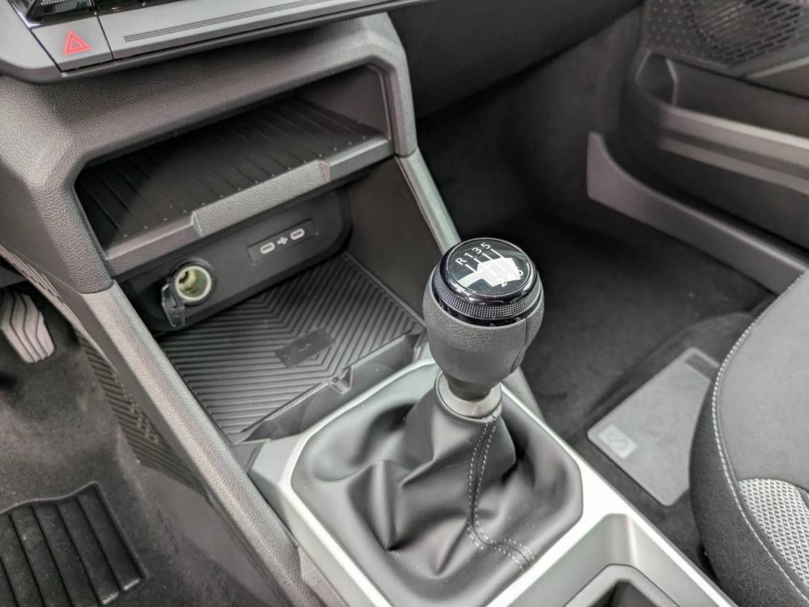 Fahrzeugabbildung Dacia Bigster Journey TCe 140
