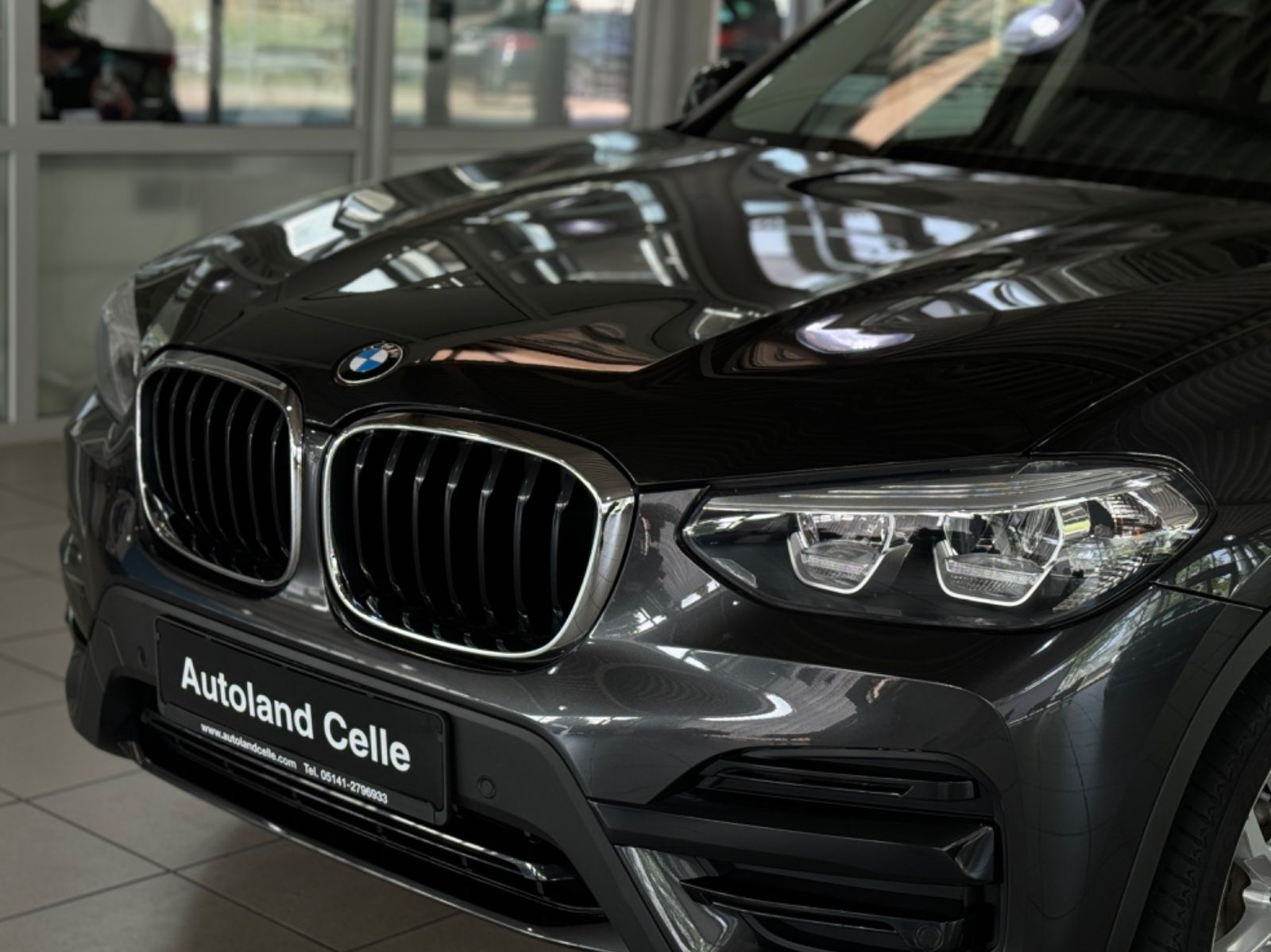 Fahrzeugabbildung BMW X3 xD30e DAB HiFi Leder Alarm Komfort Individual