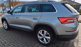Skoda Kodiaq 2.0 TSI DSG 4x4 Style|PANO|360|AHK|CANTON - silberne Skoda Kodiaq