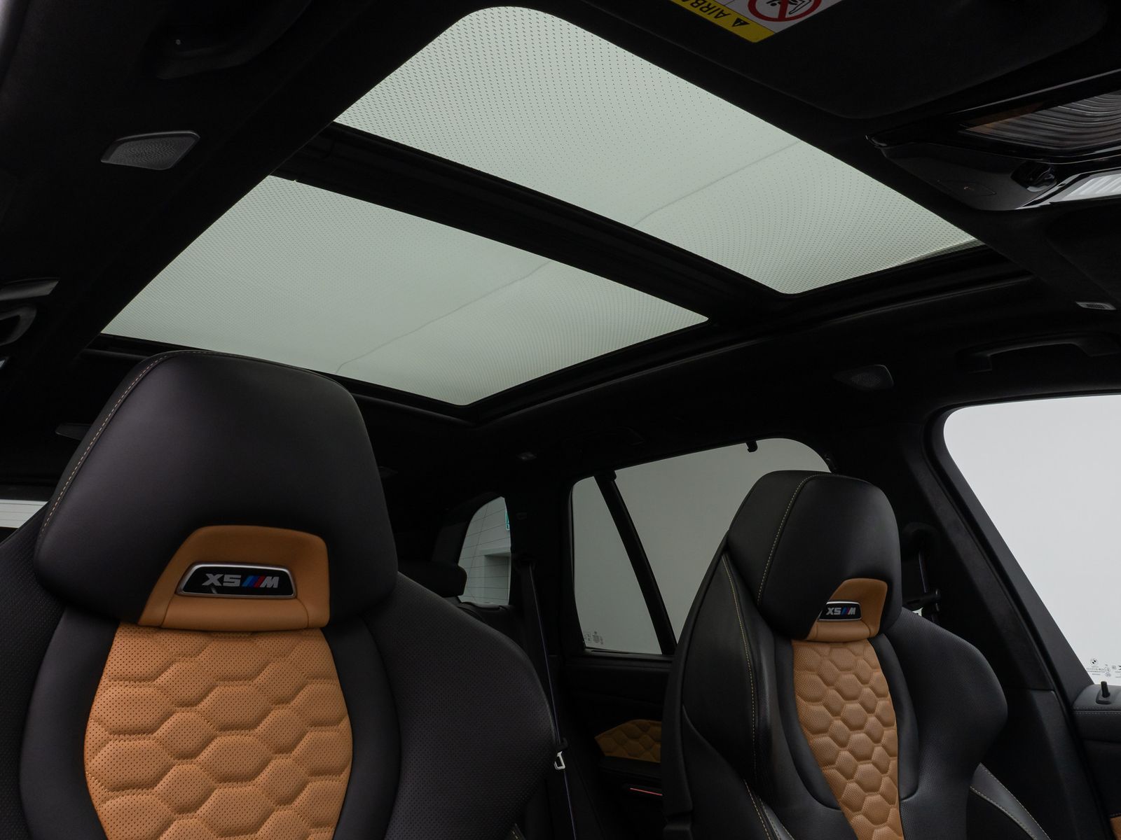 Fahrzeugabbildung BMW X5 M Competition Panoram 360°HUD B&W SoftCl VOLL