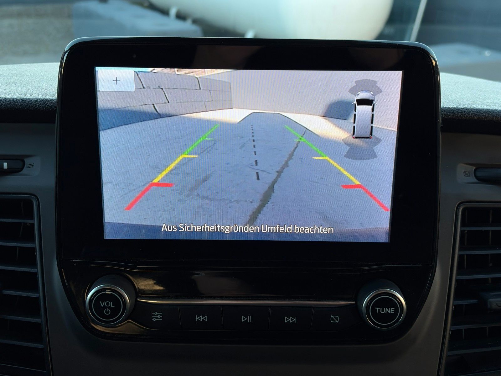 Fahrzeugabbildung Ford Transit Custom Kasten 340 L1 Trend Auto. StHz