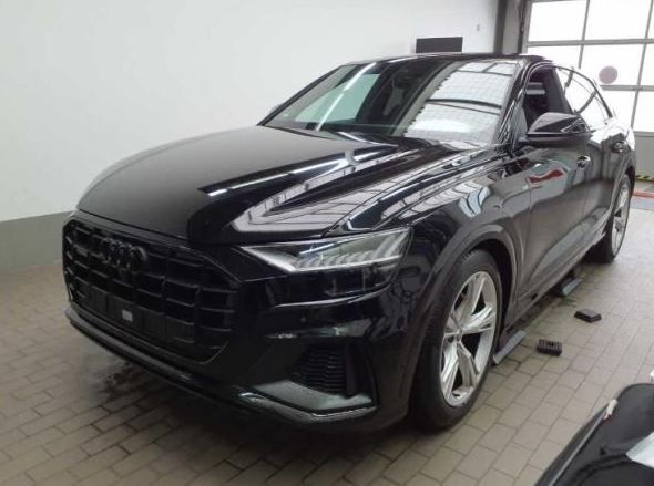 Audi Q8 55 TFSI e quattro Tiptronic AHK Matrix