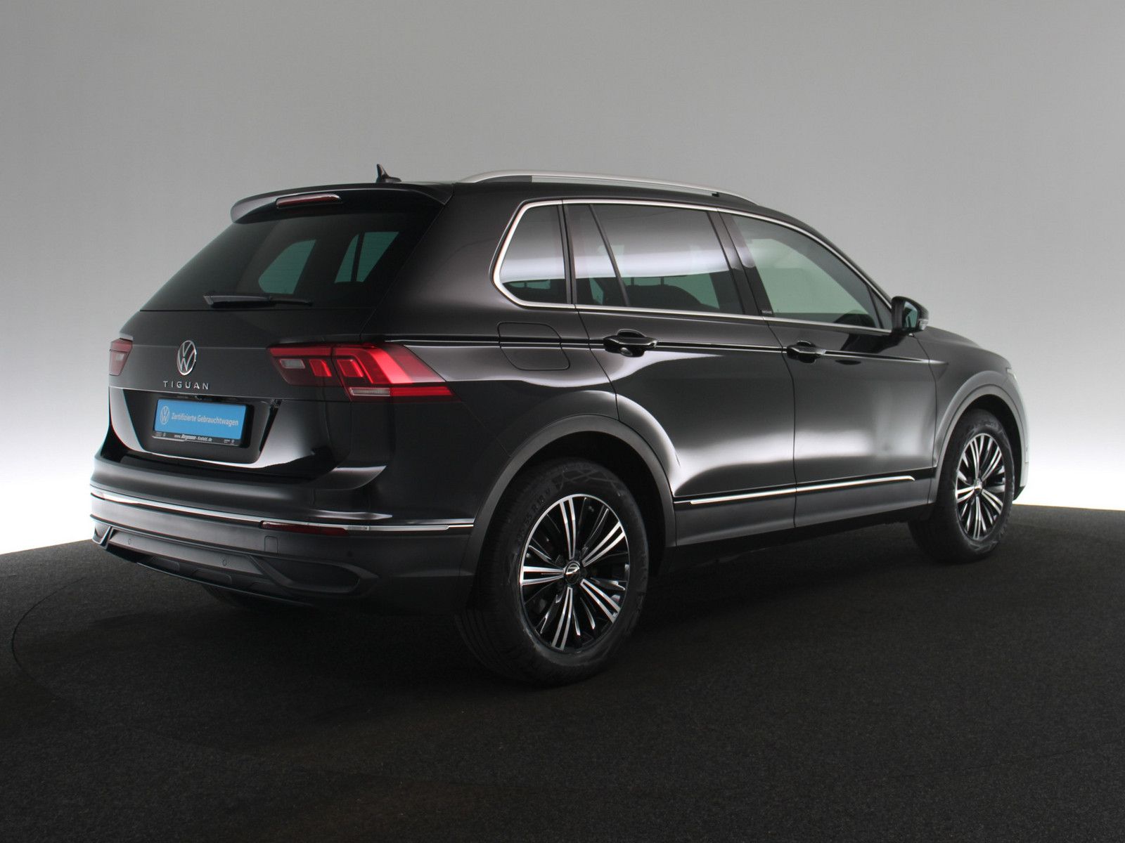 Volkswagen Tiguan Life 1,5 TSI AHK 360° MATRIX-LED ACC NAVI foto 5