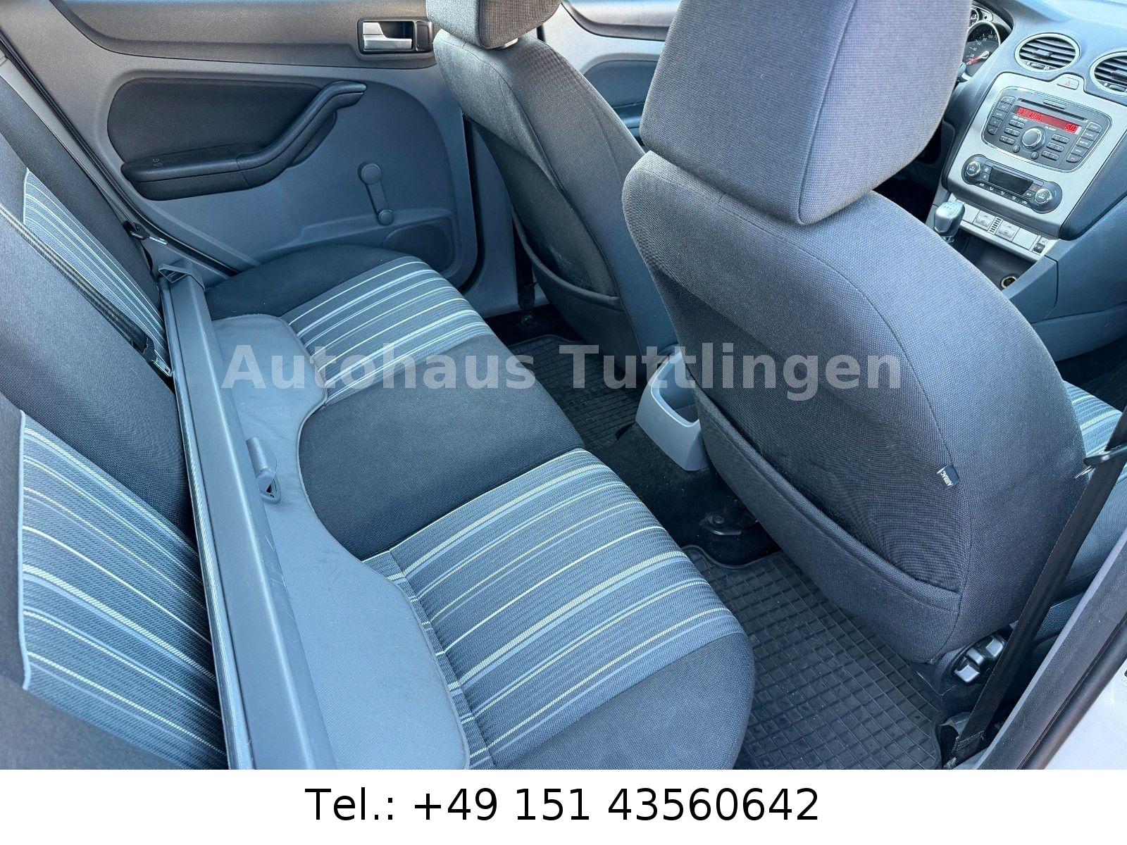 Ford Focus 2010 — photo 15