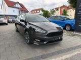 Ford Focus 1.5 ST-Line Keyless RüK Lenkradhz 1.Hand - Ford Focus Unfallwagen
