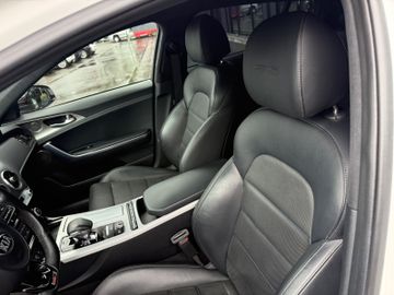 KIA Stinger - 8