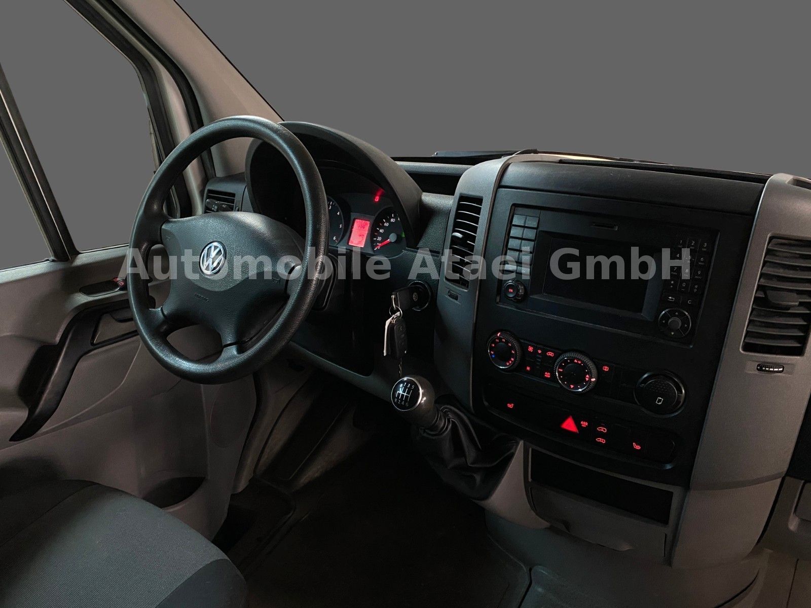 Fahrzeugabbildung Volkswagen Crafter 35 L2H2 AHK+TEMPOMAT+KLIMA (5105)