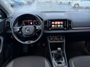 Skoda Karoq Tour+LED+Navi+AHK+Kamera+Lkr-Hzg