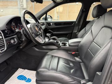 Porsche Cayenne - 9