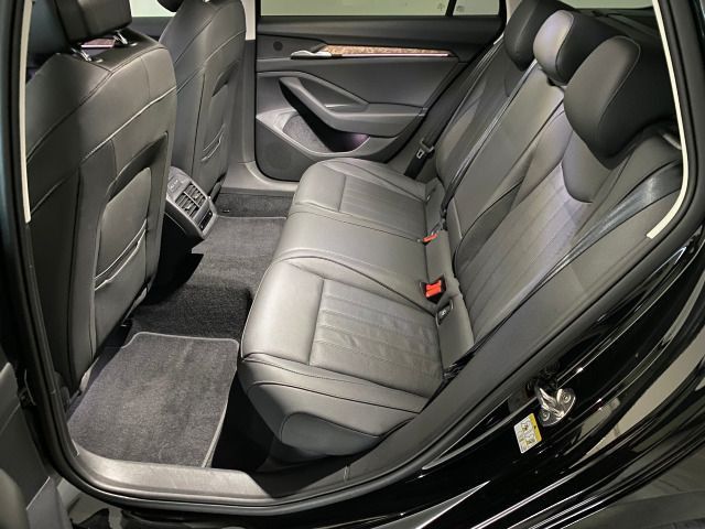 Superb IV Combi L&K 2.0 TDI DSG NAVI+LEDER