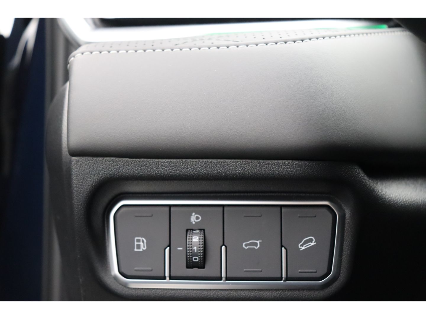 Fahrzeugabbildung GWM Wey 03 2.0 Premium PHEV 360 Kamera Elektr. Heckk
