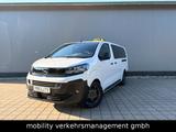 Opel Vivaro Taxi/Mietwagen 9-Sitzer Rollstuhlumbau