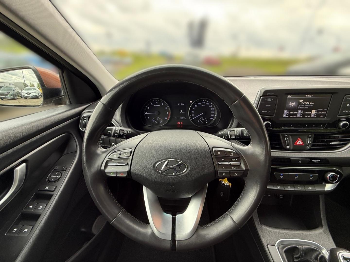 Hyundai i30 cw Premium 1.4T LED Bluetooth Kamera Sitzhzg