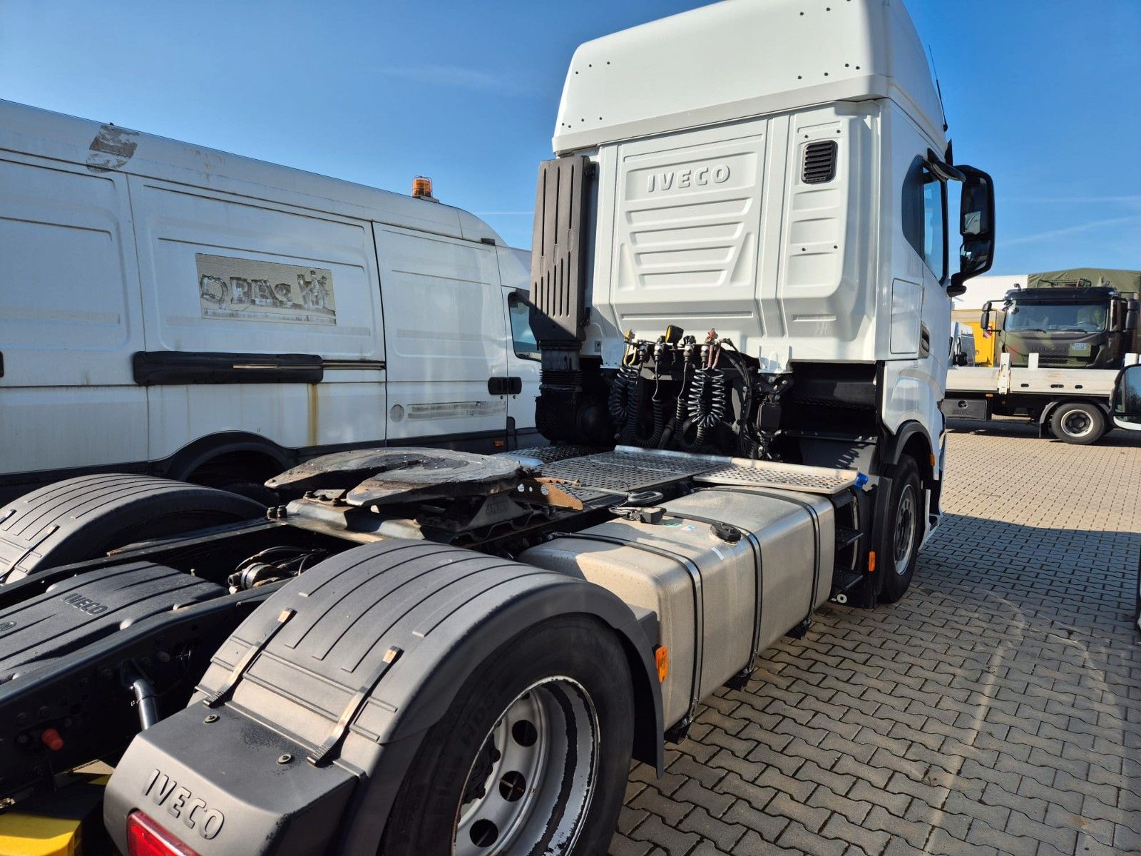 Fahrzeugabbildung Iveco S-Way AS440S48T/P mit Kipphyfraulik