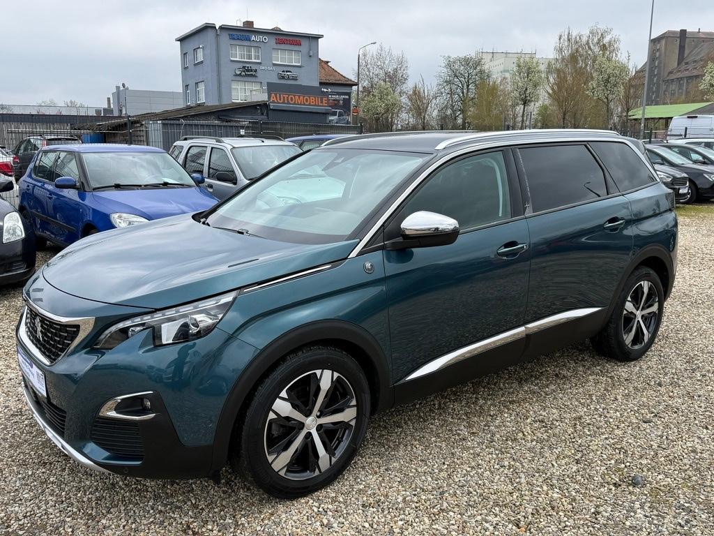 Peugeot 5008 1.6T/Aut./7 Sitze/LED/ACC/Navi/360°/Carplay