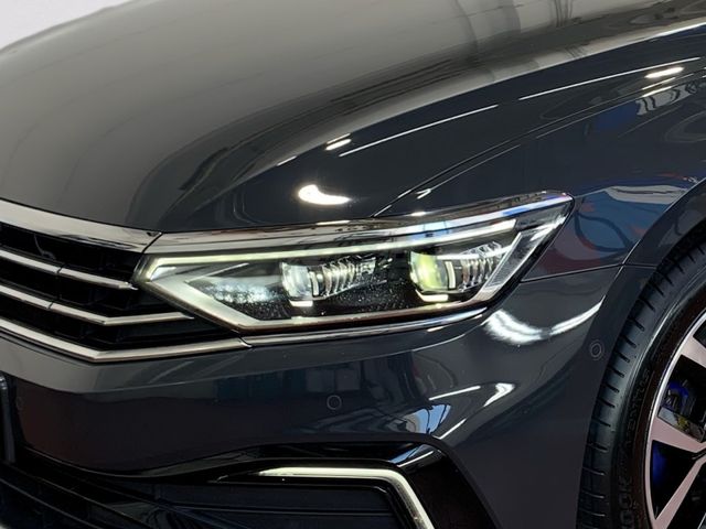 Passat Variant 1.4 GTE R-LINE LED+KAMERA+PAN+DCC
