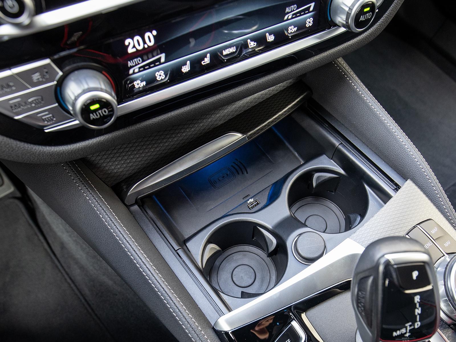 BMW 530 E TOURING 292CH - M-SPORT - HUD - HAYON ÉLECTRIQUE - HISTORIQUE ENTRETIEN BMW - 43.800 KMS