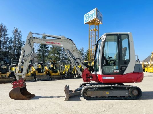 Takeuchi TB235