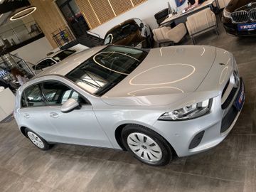 Mercedes-Benz A 200 A -Klasse *NAVI*PDC*SPURASSIST*TEMPOMAT*