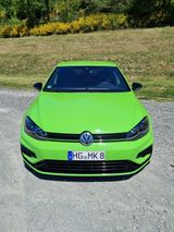 Volkswagen Golf 2.0 TSI DSG 4MOTION R R - Volkswagen Golf: Grün