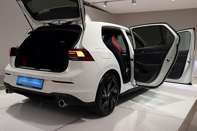 Golf GTI 2.0 TSI 245PS NAVI ACC PDC KAMERA SPORT