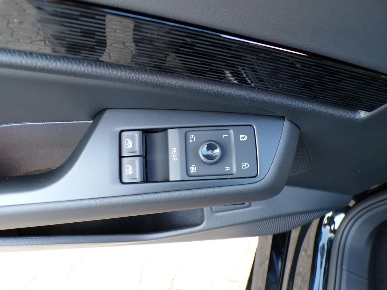 Volkswagen ID.7 TOURER PRO*210KW*ACC*CLIMA*LED*BLACK STYLE