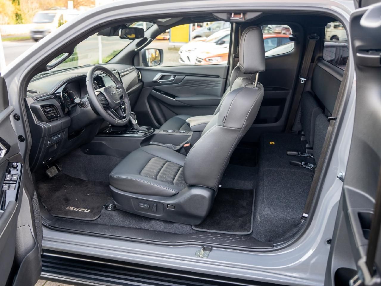 Fahrzeugabbildung Isuzu D-Max Space Cab V-CROSS für Wohnkabine
