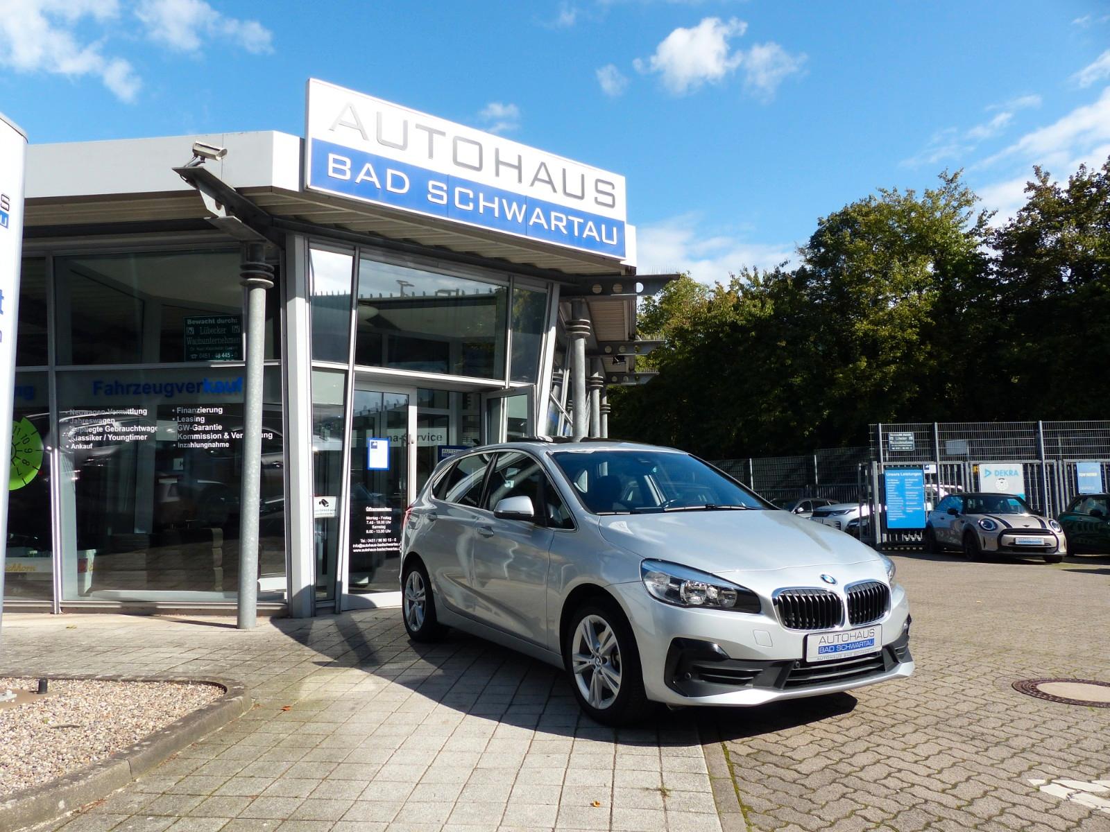 BMW 218i Active Tourer Autom.,Pan.Dach, Navi, RFK