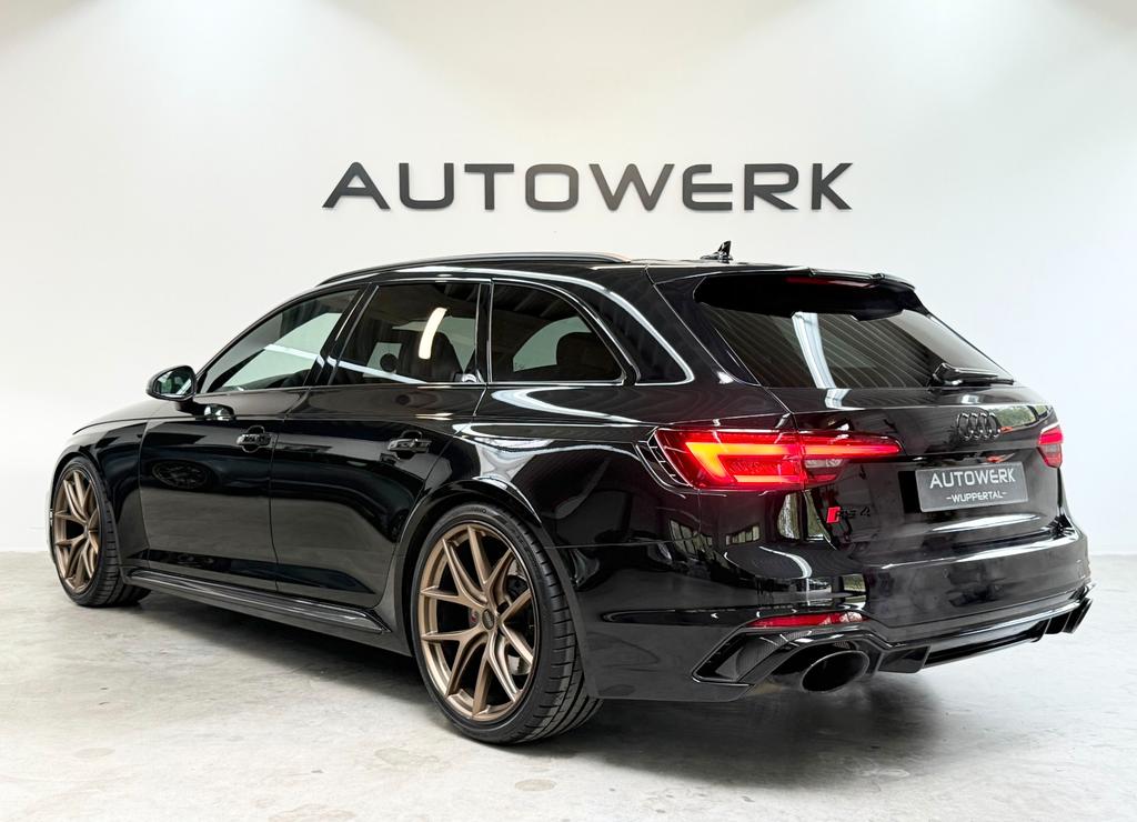 Audi RS4