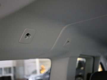 Volkswagen Caddy Maxi eHYBRID DSG LED ACC AHK KAMERA 7SITZ